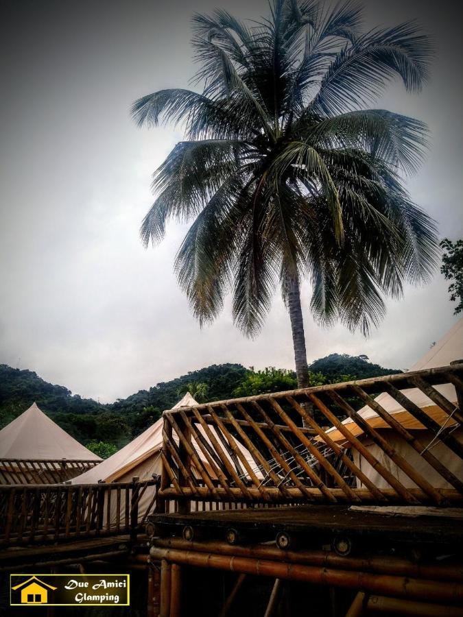 ホテル Glamping Due Amici パロミノ エクステリア 写真